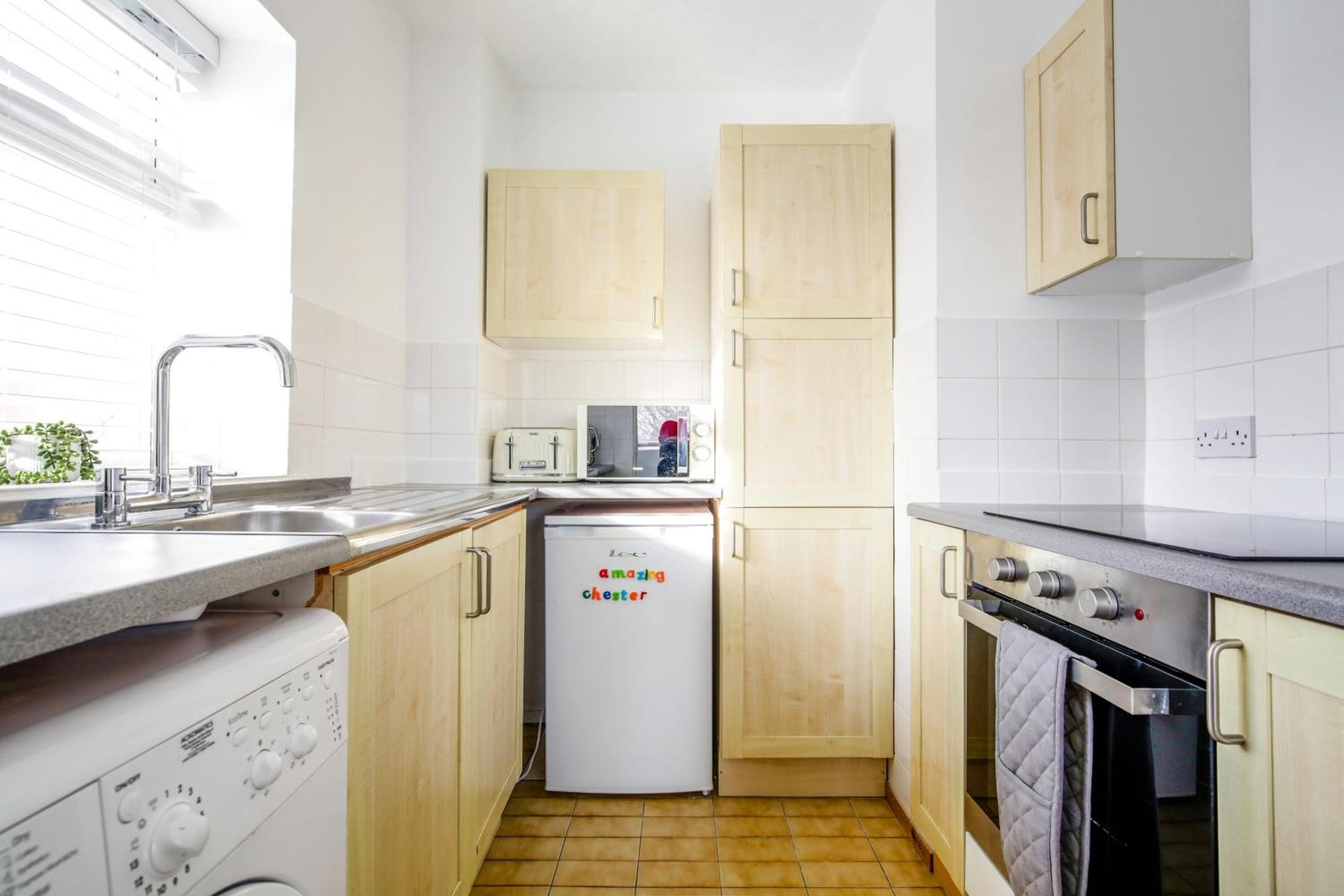 Chester Stays - Best Value Apartment With Free Parking In The Heart Of Chester Buitenkant foto